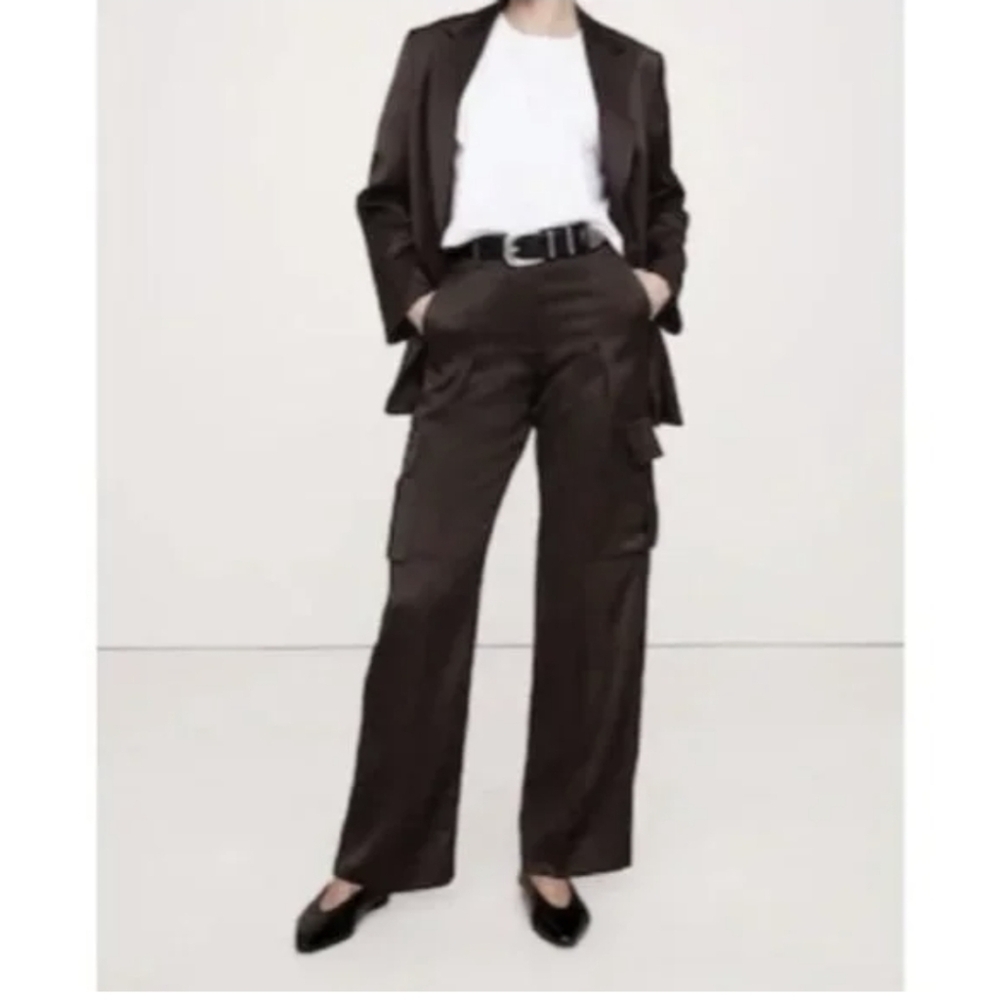Banana Republic satin cargo pants in Espresso - NWT